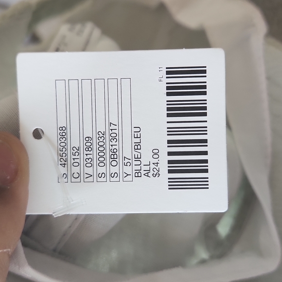 Urban Outfitters Silver Velvet Ball Cap Hat - Picture 4 of 4